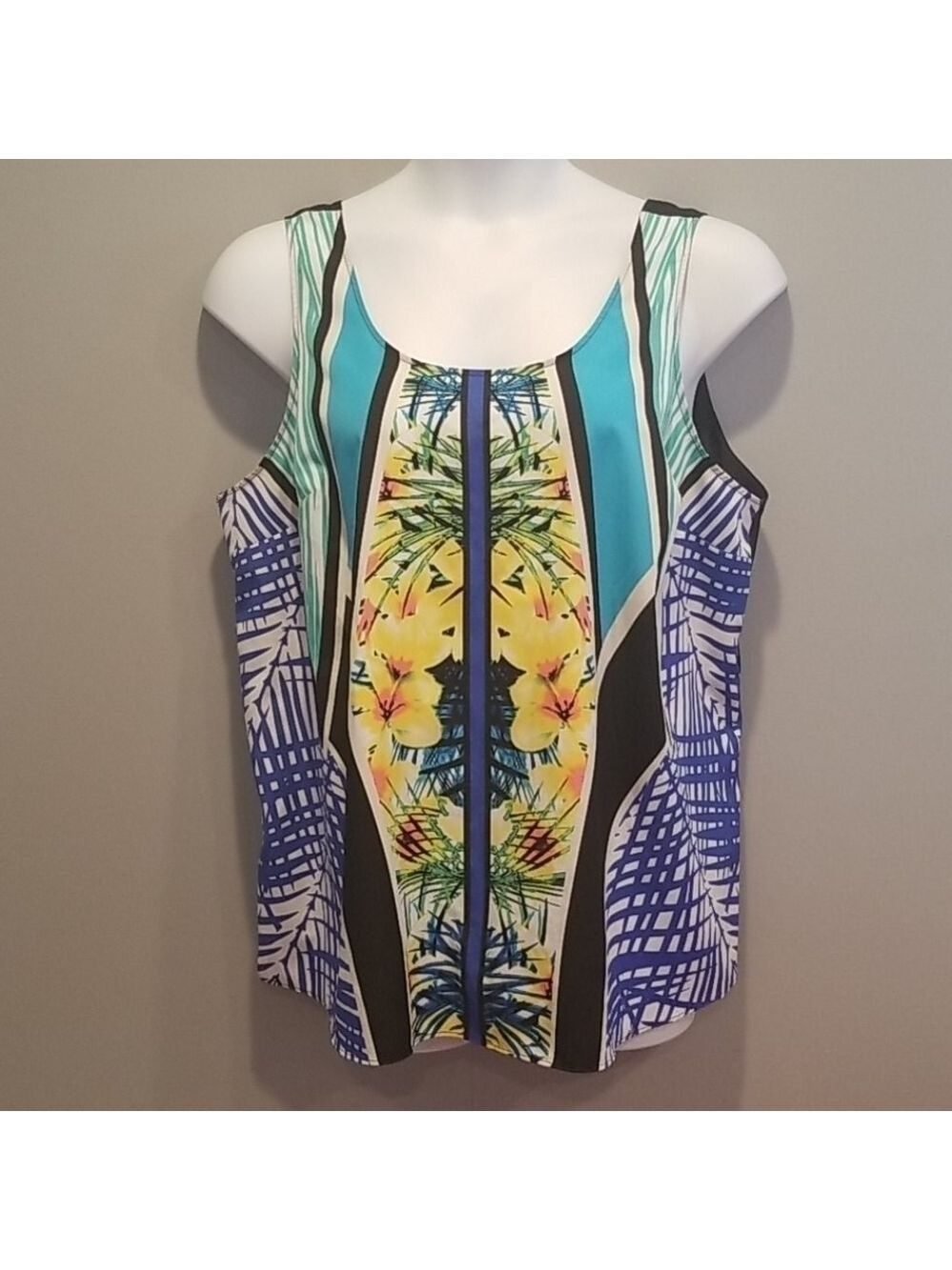 Apt 9 Womans floral print tank top Size 1X